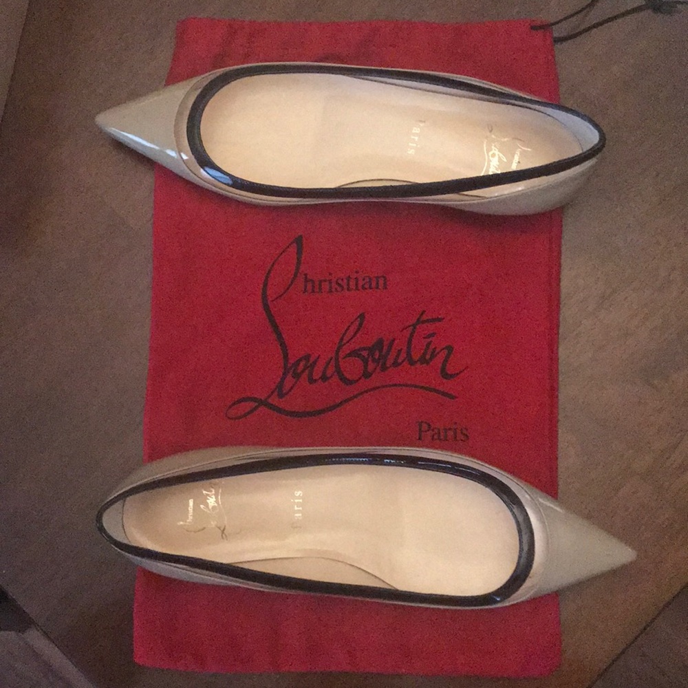 🔴SOLD 🔴Christian Louboutin Paulina Flat